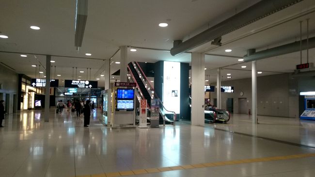 関空に到着しました。<br /><br /><br />達成感で満ち溢れています(笑)<br /><br /><br />NH1747　KIX-ISG　2822PP　33,050円(プレミアム株主優待)　PP単価11.71円<br />NH1748　ISG-KIX　2822PP　33,050円(プレミアム株主優待)　PP単価11.71円<br /><br />合計　5644PP　PP単価11.71円<br /><br />累計　50366PP　PP単価9.6円<br />（スカイコイン適用後　PP単価8.52円）<br /><br /><br />