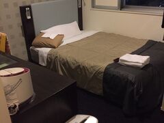 今回日本旅行さんでの新幹線とホテルセットで手配
ホテルは奈良駅前のスーパーホテル　ＬＯＨＡＳ・ＪＲ奈良駅さんにお世話になりました！

JR奈良駅改札出てすぐ右の建物！！
1回にはセブンもあって、立地はバツグン。

フロントは夜の時間無人のなる(時間忘れちゃった^^;)けど私はあまりフロントに連絡する人じゃないので（笑）

紙に書いてある暗証番号みたいなものが、鍵の代わりです！

清潔でいい感じのホテルでした。

また機会あったら泊まりたいくらいです(*^^*)

http://www.superhotel.co.jp/s_hotels/lohasnara/