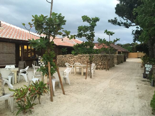 願寿屋さん リニューアルして手前は売店、奥側は宿にしたそう