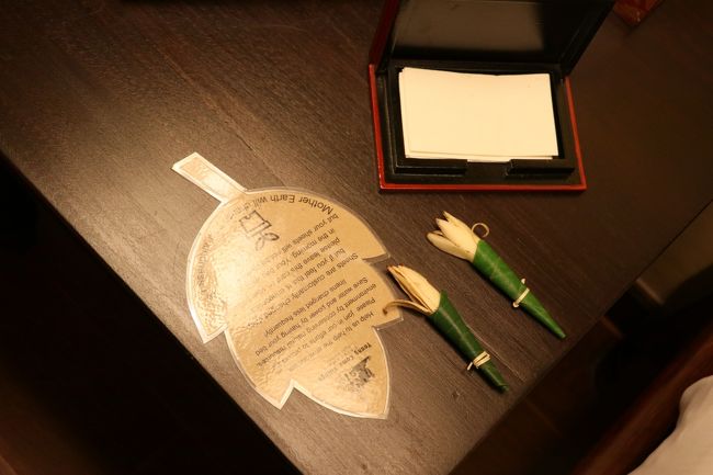 ナイトテーブル<br />ウェルカム　メッセージ　と　手作り品