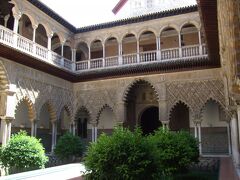 アルカサル。スペイン王室の宮殿。ムデハル様式（イ スラムとスペイン・中世キリスト文化の融合）
