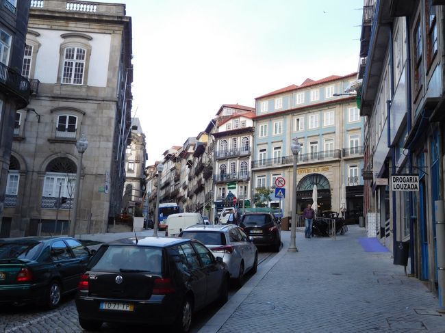 ゆるい坂を上ったり下ったり‥気持ちのいい朝の散歩。