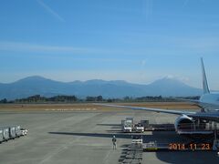 鹿児島空港では、霧島連山が迎えてくれました。