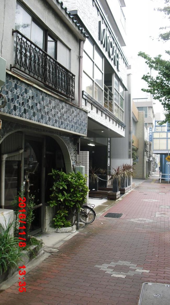 松竹梅ホテルの斜め前