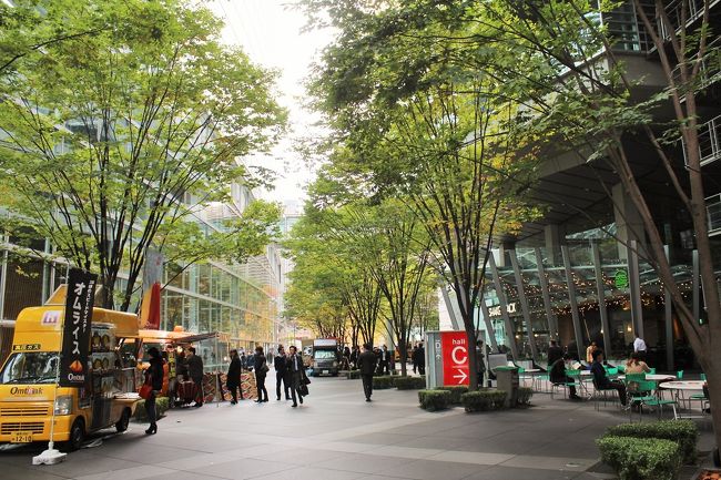 東京って、グリーンガーデンが多いのが魅力よね～～♪<br />京都に、街中で緑を見ながらランチできる場所って、ほぼ無いから本当に羨ましいわ。