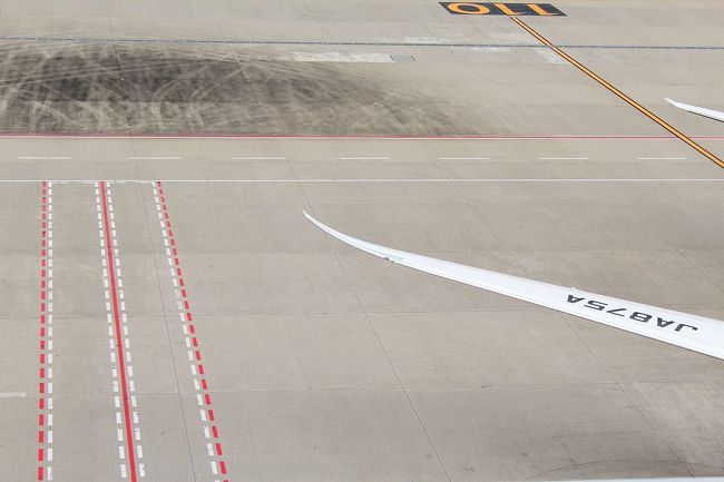 やっぱり、お昼間の時間帯は離陸する飛行機が少ないのかな？？