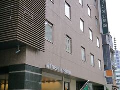 今回の宿泊はこちら。

フロントの方はいたって普通。
