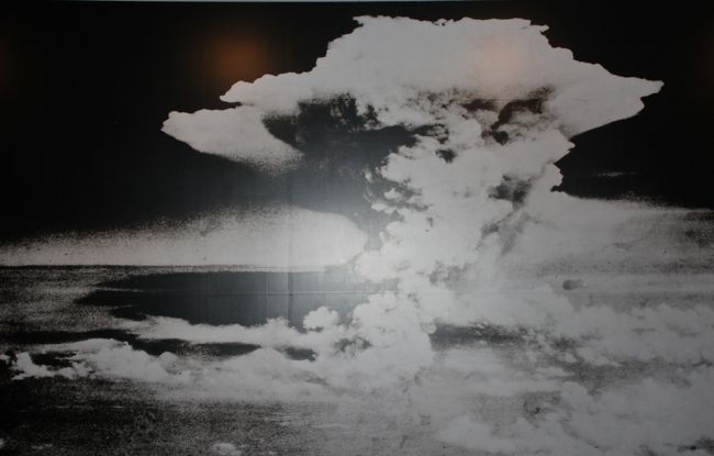 館内は、フラッシュ撮影以外は撮影可能です。<br /><br />忌まわしいキノコ雲。