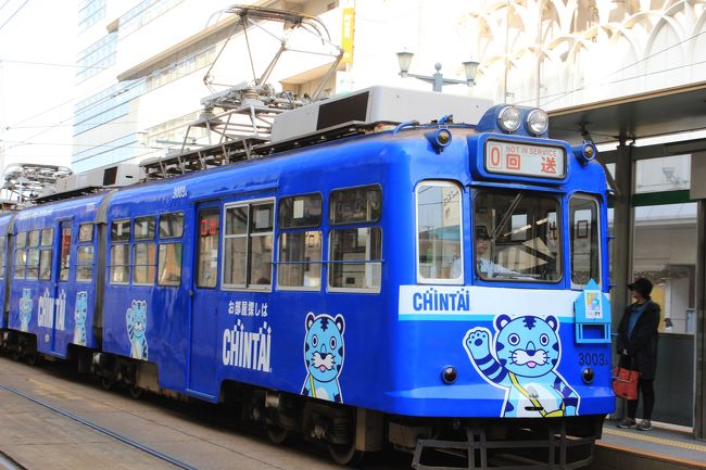 広島の街は、電車が走っている。<br /><br />電車の音、姿がレトロチックで、広島の街の雰囲気とよく合っている。<br />