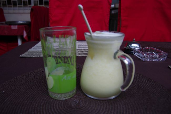 トーゴでの朝食。<br />と言っても、さほど気分が良くない。<br />食欲がない。。。<br />で、柑橘系のジュースのみ頂きました。<br />すっきりと爽やかな飲み物でした。