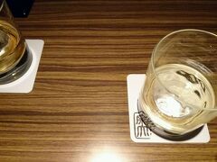 休憩(人´з`).:*

BAR奥
隠れ家的な雰囲気でしたがほぼ満席でしたので
知ってる人はしっている！なお店だったのかもしれませんね