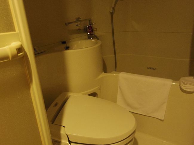 ユニットバスですが、ここは温泉があるので使いません。