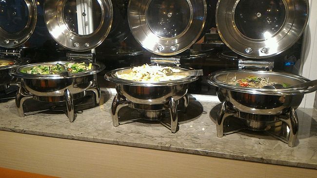 あんかけ系。<br />野菜とベーコンをあえたものとか。豆腐の麺みたいなのとか。