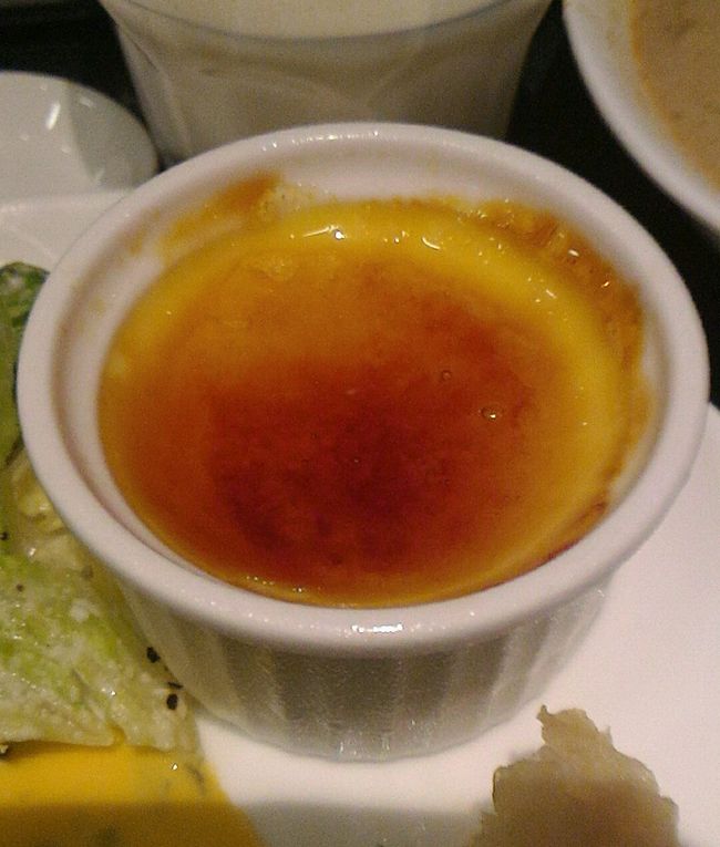 クリームブリュレも冷たくて甘い。<br />