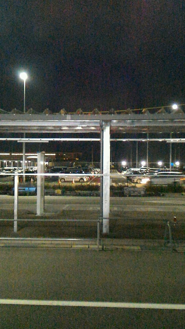 ワインを多芯んだおかげか飛行機では爆睡！<br />あっという間に関空到着です。<br /><br />いつものように第2ターミナルへ移動～ベンチで仮眠～始発リムジンバスで帰宅<br />の流れです。<br />