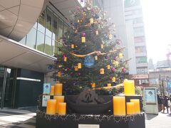 「渋谷ヒカリエ ＳｈｉｎＱｓ」のクリスマスツリーはラプンツェルです