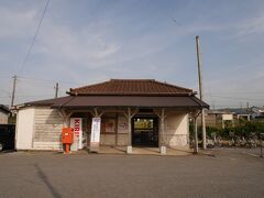 次は、「海士有木駅」、「あまありき」と読みます。

ここも、駅本屋が登録対象となっています。

自動販売機が。。。ここはまだいいか。。。