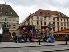 グーテンベルグ広場

移動遊園地も来ています。