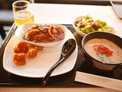 羽田のＡＮＡラウンジで朝ごはん。
とんこつラーメンうまし