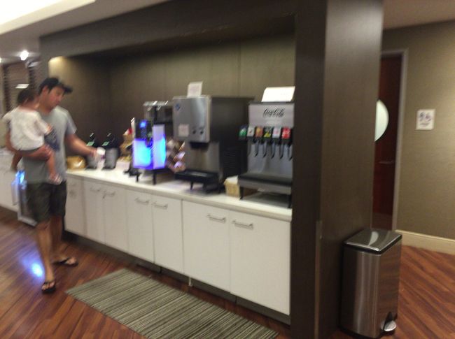 中に入ると受付の方がおり、招待状を渡しパス！<br /><br />あれ、何か変？<br /><br />想像と全く違います。