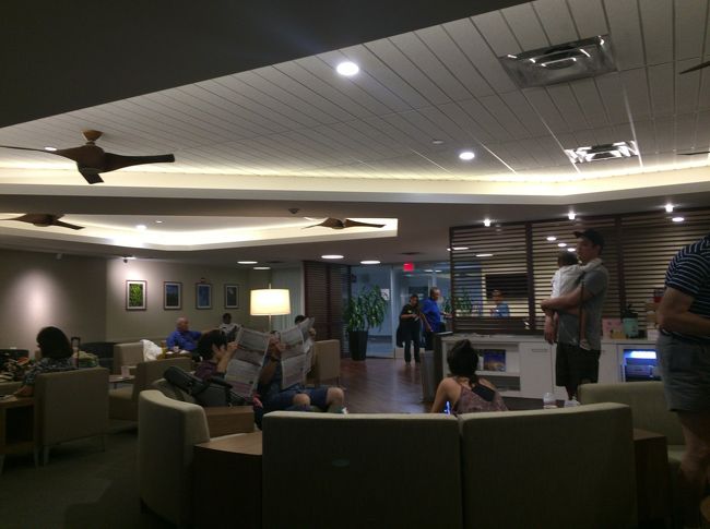 わ～やられた<br /><br />コナビールに戻りたかったのですが、あまり時間がありません。<br /><br />最後の最後に楽しみにしていたラウンジはかなりなショックでした"(-""-)"