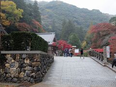 瀧安寺（りゅうあんじ）
宝くじのもとになった富くじ発祥の地らしい。