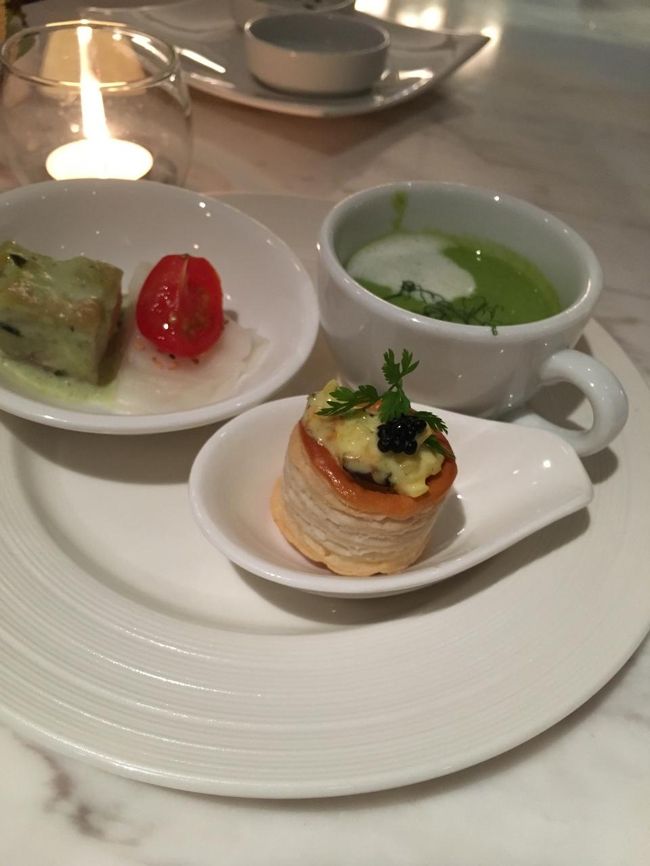 ホットミールですが、何じゃこりゃ？ですね。