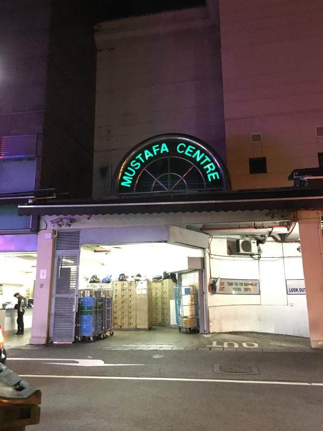 ムスタファ。ファーラーパークの出口を間違えて反対側から出てしまい、だいぶ歩いてしまいました。