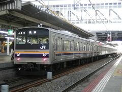 2011.12.29　新大阪
学生時代にはなかった大阪駅の上屋。２０５系も東海道線で走らなくなってしまった。