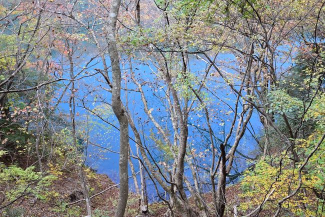 心が落ち着く湖面の色<br />