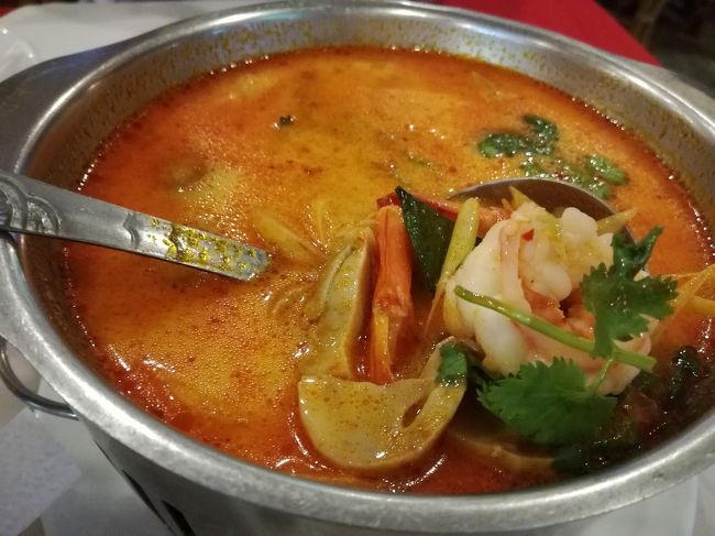 この店でもトムヤムクン。<br />spicy OK？と聞くから、OK！と答えたのに、普通。<br />何じゃそりゃ……日本人とわかって手加減したのか？