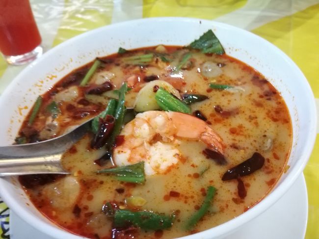 またもやトムヤムクンです。<br />今回訪問した店の中では、ここのトムヤムクンが一番美味しかった。<br />辛そうに見えますが、口から火が出るほどではありません。