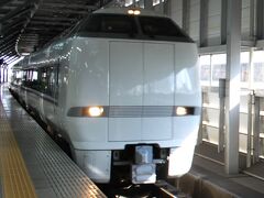 福井から敦賀まで特急サンダーバードで。
