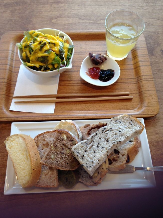 全種類たべてみちゃった(^^;;<br />コンフィチュール、なかなかレベル高し。パンもふわふわタイプだけど美味しい。