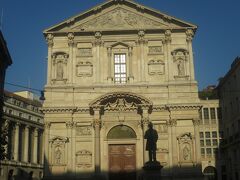 スカラ広場を挟んでスカラ座の反対側、マリーノ宮の裏手にあるサン・フェデーレ教会