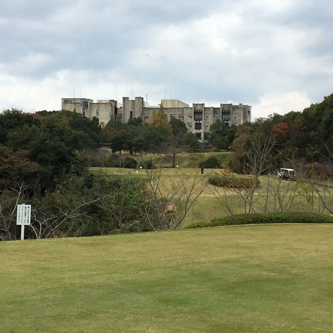 ちなみに二日目のゴルフは雨が上がったのですが強風で散々でした。これ以上聞かないで（大雨のほうが良いスコア）。