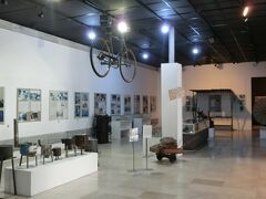 博物館では内戦中にセルビア人部隊に包囲されていたサラエボの生活について、様々な当時の品やら写真や新聞記事が展示されていた。
