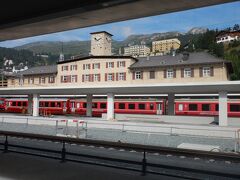 10 分ほどで St.Moritz 駅に到着