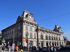 サンベント駅の外観も立派です。