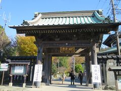 妙本寺(13:12)

妙本寺は、日蓮聖人を開山に仰ぐ、日蓮宗最古の寺院です。
開基は、比企能員の末子で、順徳天皇に仕えた儒学者比企大学三郎能本です。