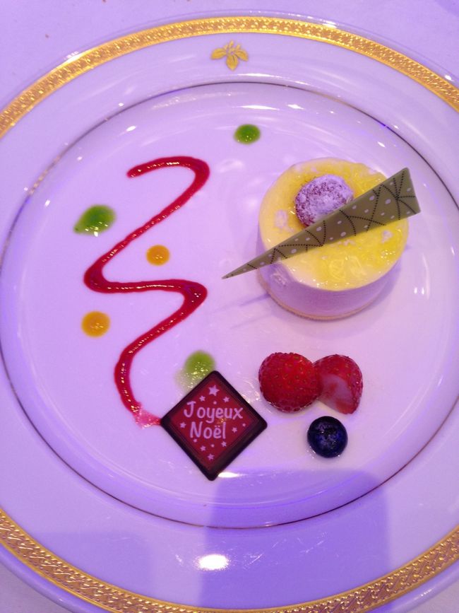 デザートはムース。わたしはタルトかケーキが良いな。