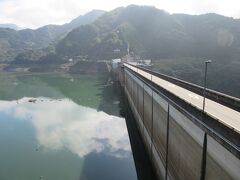 「道の駅　くろほね・やまびこ」から移動して
「草木ダム」にやって来ました

「道の駅　くろほね・やまびこ」から「草木ダム」は国道122号線で13km程の距離