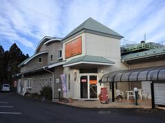 渋川伊香保ICから県道33号線へ。プリン専門店「クレヨン」でクッキーを購入。