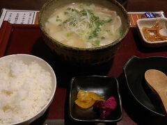 ●だんご汁定食＠水や空

同僚おすすめのだんご汁。
大分に来たならだんご汁！って、同僚に言われました。
ちょっと冷えるから、ぴったりです。
何だかすいとんなイメージ。
日本人なら誰でも好きだろうな…って感じです。
ごちそうさまでした。