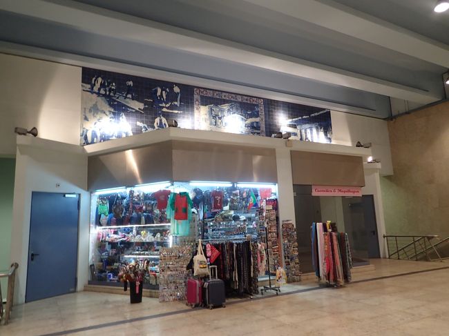 まず降り立ったのはサンタ・アポローニャ