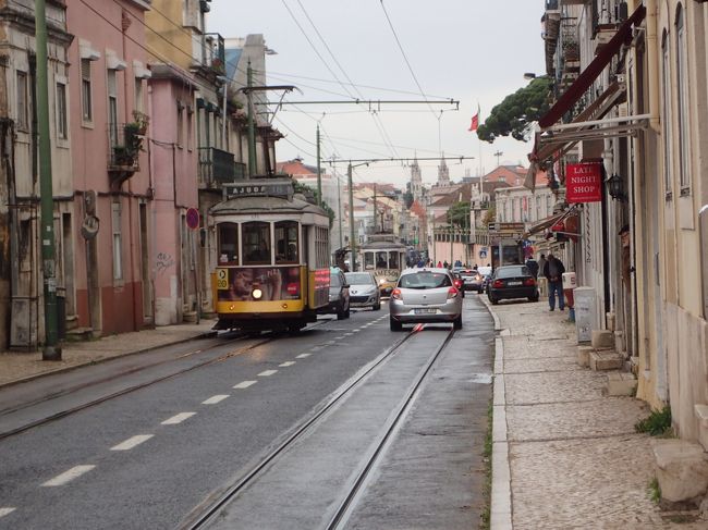 向かっているのは、ジェロニモス修道院