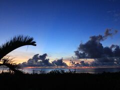 石垣島発～関空行きのピーチは一日一本しかありません・・・。

それも朝１０時２０分発・・・。

なので三日目は何も出来ません。それが石垣島になかなか行けない理由・・・。

我が家は行けて三日なんです。三日目も目一杯現地にいたいんです。



三日目も５時半に起きて日の出を拝みました。