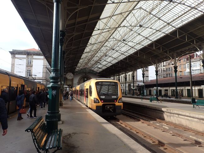 トンネルを抜けるとサンベント駅だった。