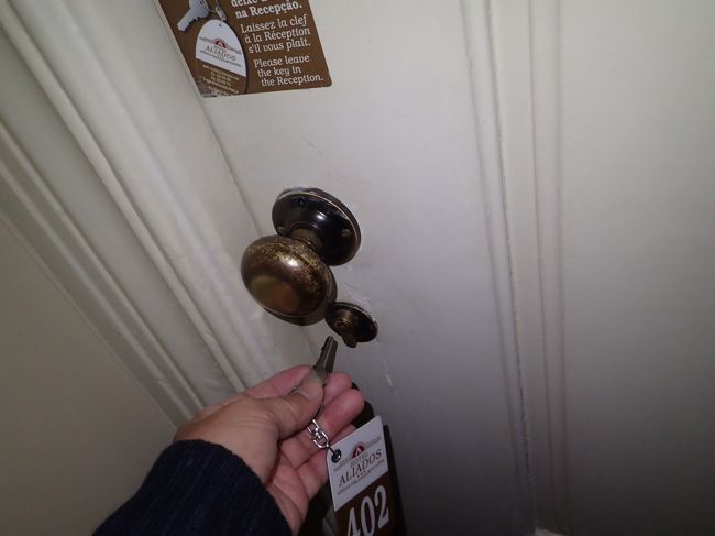 案の定、この手の鍵はすんなりとは開いてくれなかった。