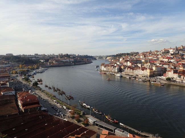 ゴンドラの展望台と称する場所だが、そのままドン・ルイス橋に通じている。